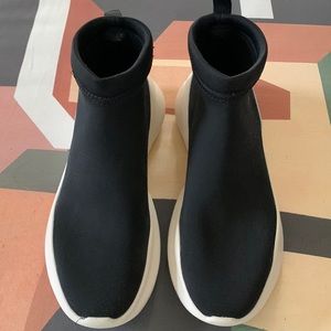 ZARA slip on sneakers
